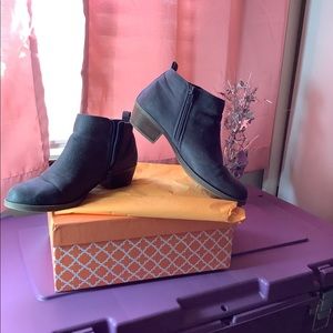 Carlos Santana Ankle Booties